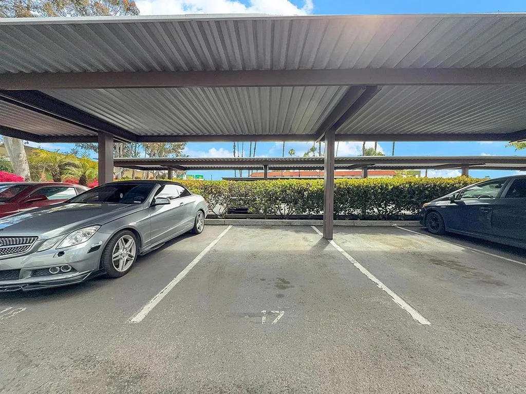 https://cdn.realtyfeed.com/cdn/127/306404721/21f055331e5af8f45882c11a8e230d78.webp