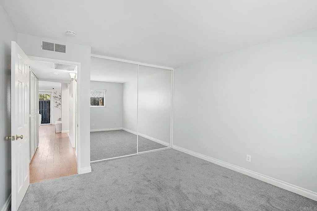 https://cdn.realtyfeed.com/cdn/127/306404721/39a77dbfe2f0d138260730f4d09383ef.webp