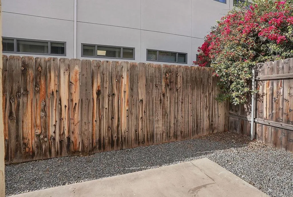https://cdn.realtyfeed.com/cdn/127/306404721/d7129b9e90b3a605a5c44577e167d3f4.webp