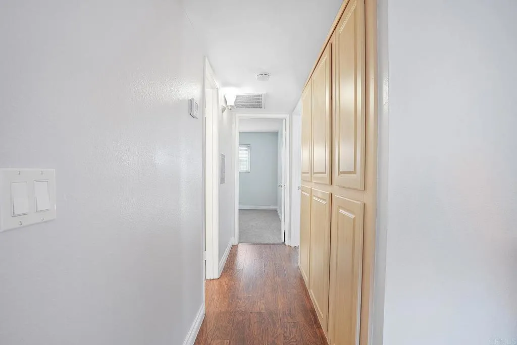 https://cdn.realtyfeed.com/cdn/127/306404721/f75fdb27248dfd5576a2725548025adb.webp