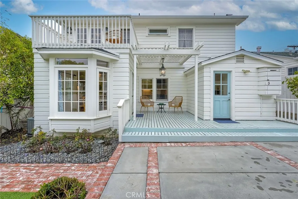https://cdn.realtyfeed.com/cdn/127/306404801/03275b53829461e261e10d768101423d.webp
