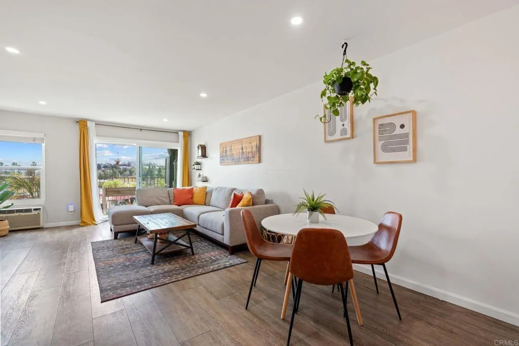 https://cdn.realtyfeed.com/cdn/127/306404814/0bf9e2362be1c4aa5554234de8470d5c.webp