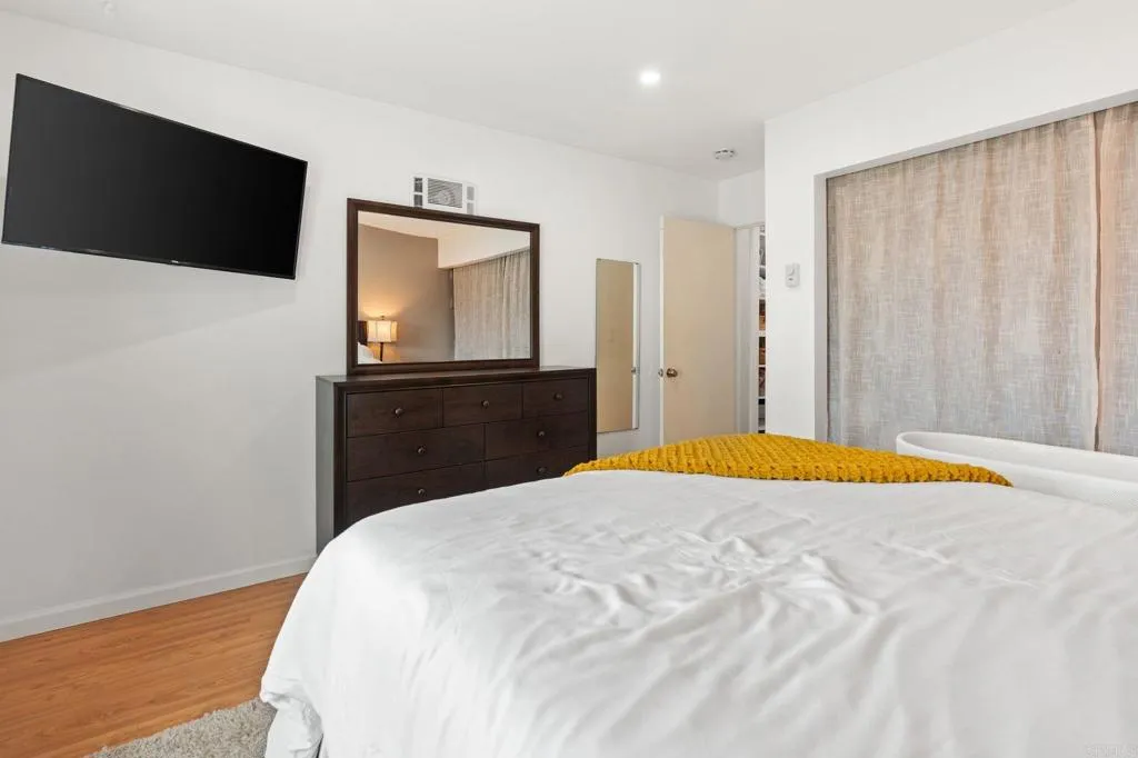 https://cdn.realtyfeed.com/cdn/127/306404814/40c1dd2e6b367198b65ca44415f3880c.webp