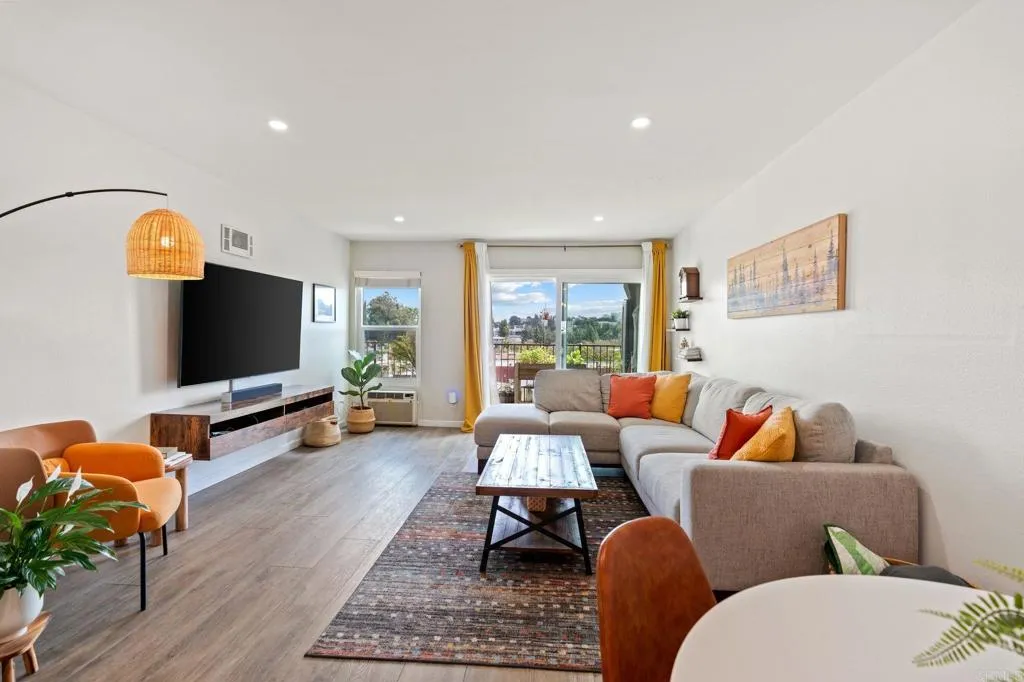 https://cdn.realtyfeed.com/cdn/127/306404814/642c0d0c1a8d058fe19cb6c1dcf900f0.webp