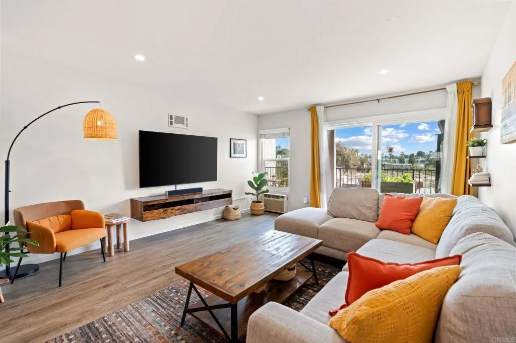 https://cdn.realtyfeed.com/cdn/127/306404814/b04bd9c93b243a48a799058f3d418610.webp
