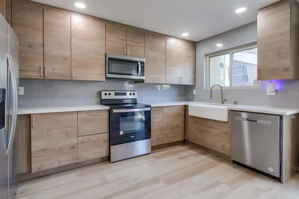 MLS: PTP2502377 Condo For Sale