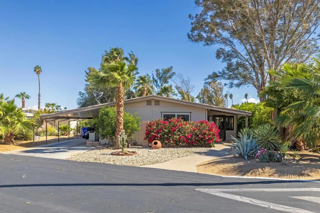 https://cdn.realtyfeed.com/cdn/127/306404953/51ab08bfa251e61921323e8d1963f8b4.webp