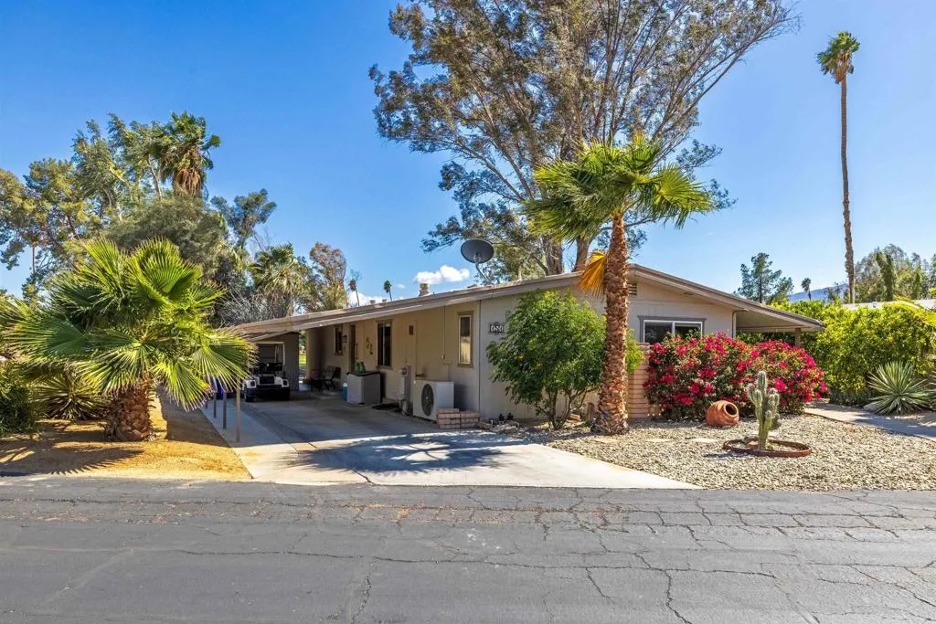 https://cdn.realtyfeed.com/cdn/127/306404953/7d96d1ef46f43664831cce6a0605ea32.webp