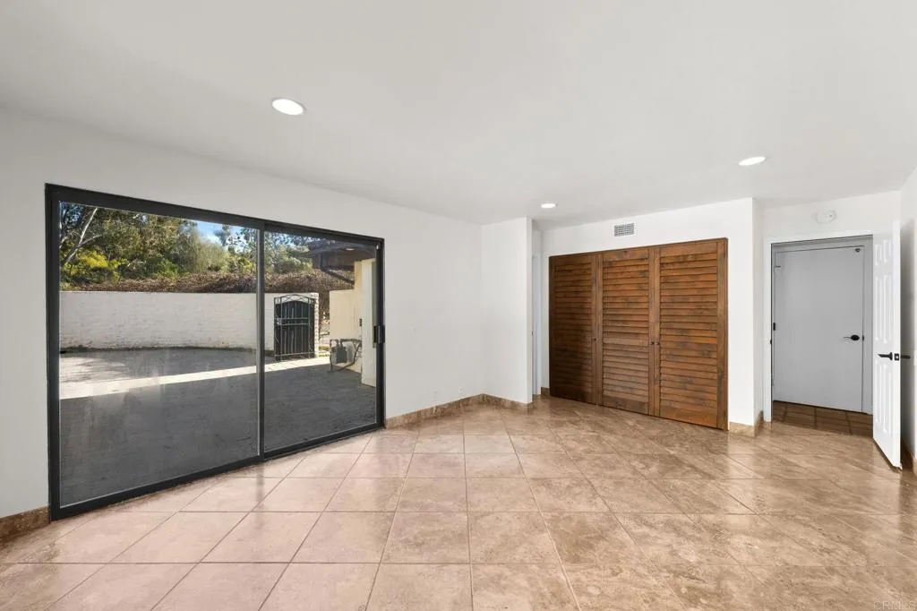 https://cdn.realtyfeed.com/cdn/127/306405320/0bccf3cc4baee39b7c696d9afdfa88d7.webp