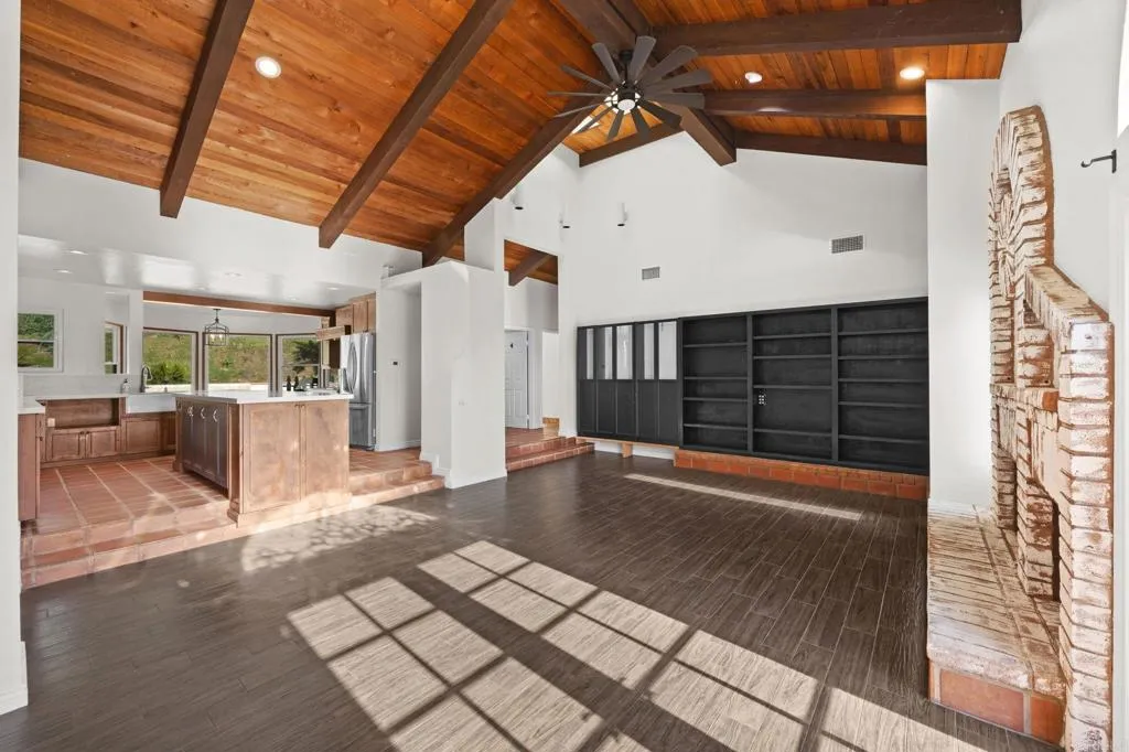https://cdn.realtyfeed.com/cdn/127/306405320/a8064ef03a5084af27e137ffff362f05.webp