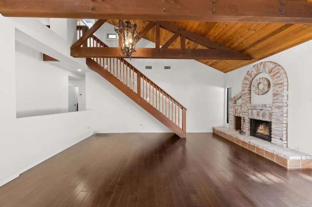 https://cdn.realtyfeed.com/cdn/127/306405320/d8f7861bbc16a96faa207cf257de0dc7.webp