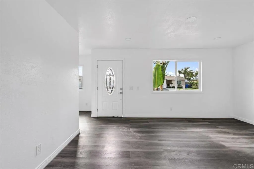 Photo #4: PTP2502397 Listing 