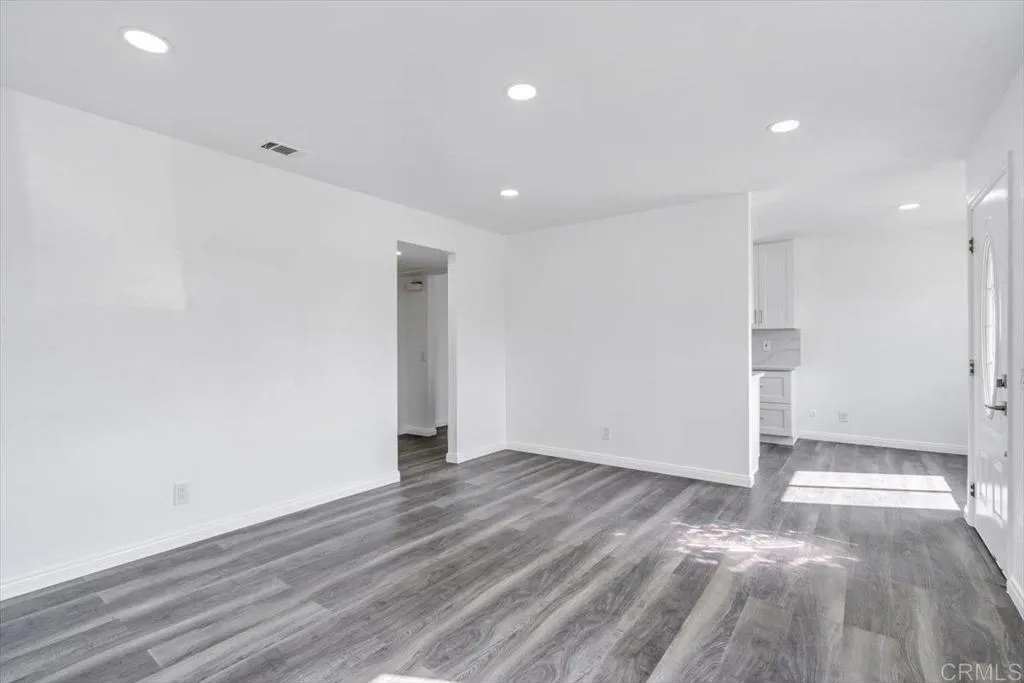 Photo #6: PTP2502397 Listing 