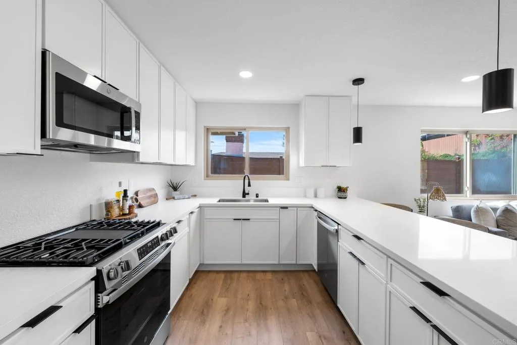 https://cdn.realtyfeed.com/cdn/127/306405920/8c7d3619d519d621348001a2abf03da2.webp