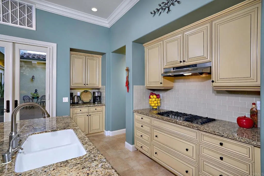 https://cdn.realtyfeed.com/cdn/127/306406215/2c945488f90ce9548669fc5347212704.webp