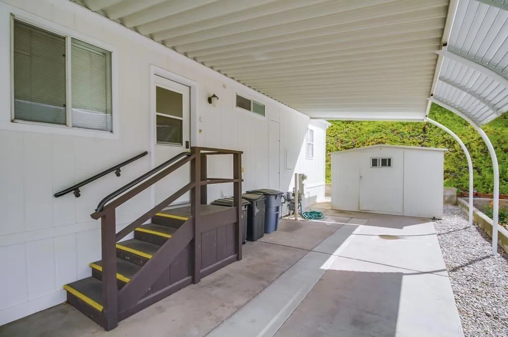 https://cdn.realtyfeed.com/cdn/127/306406260/2d2609ac797bf8f275c5d251937741c1.webp