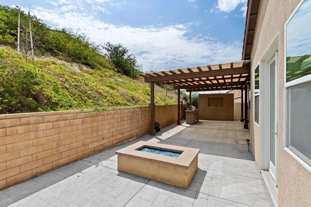 https://cdn.realtyfeed.com/cdn/127/306406345/48dc3174a93640e45ebb76414f8fb1e3.webp