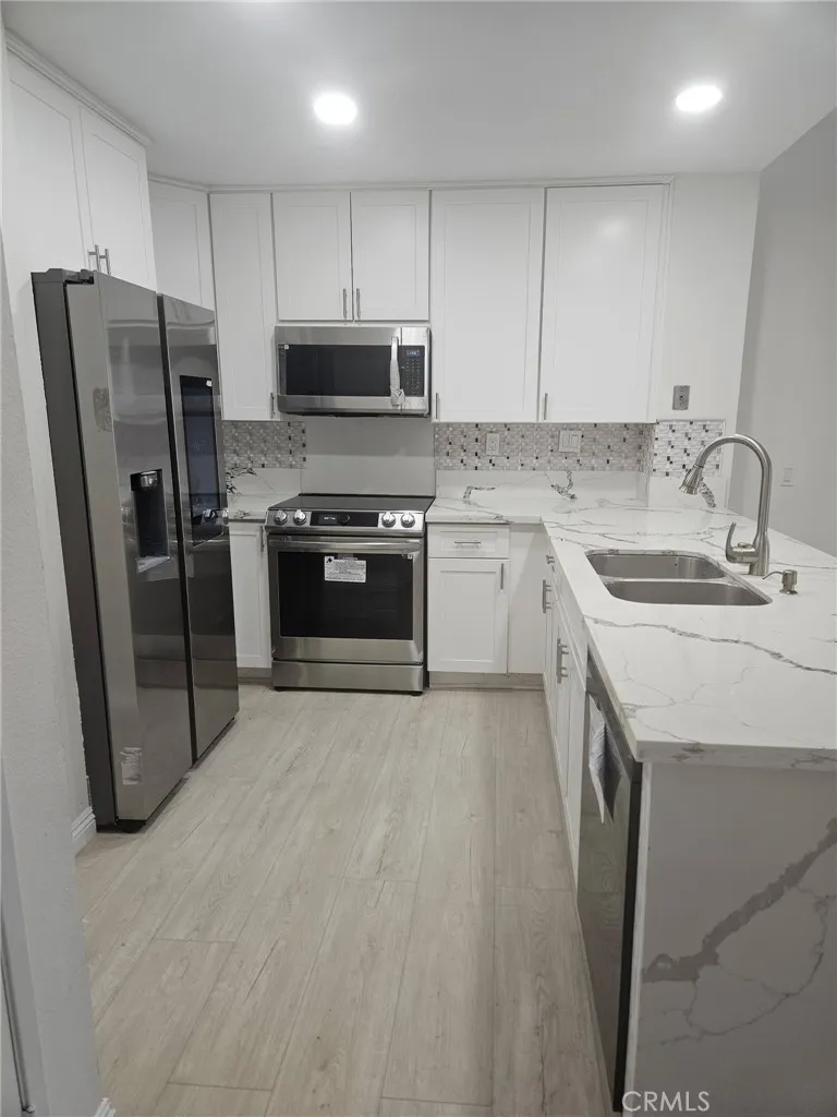 Photo #5: WS25074196 Listing 