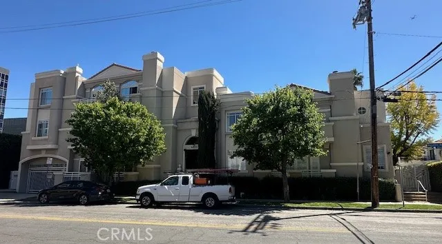 Encino, CA 91436