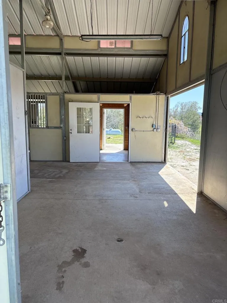 https://cdn.realtyfeed.com/cdn/127/306407105/ecba9ade016dafb92c546b5a551f5bfd.webp