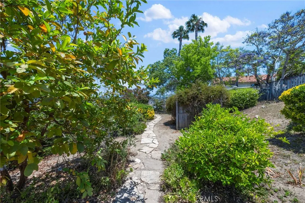 https://cdn.realtyfeed.com/cdn/127/306407178/05e7ddc862c933da0a2025e04e3efaf4.webp