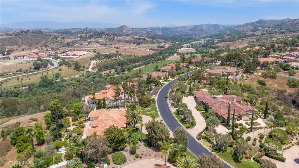 https://cdn.realtyfeed.com/cdn/127/306407178/0d8f26f3e0d27cb053075ce2c9c9505a.webp