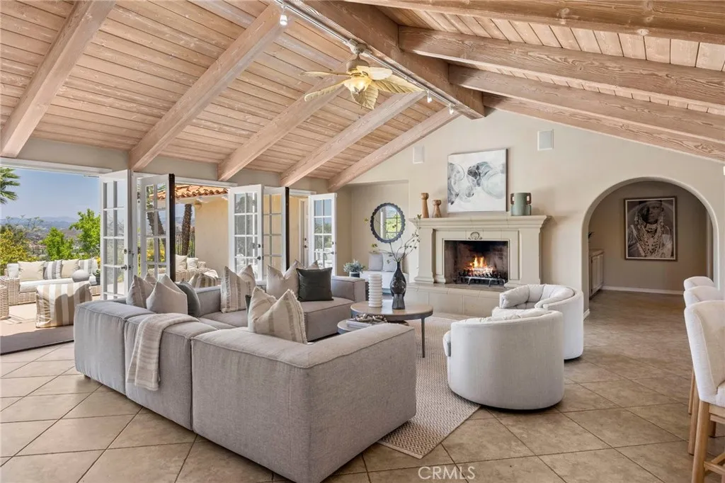 https://cdn.realtyfeed.com/cdn/127/306407178/46fbde4039632725072c4a577dba4f00.webp