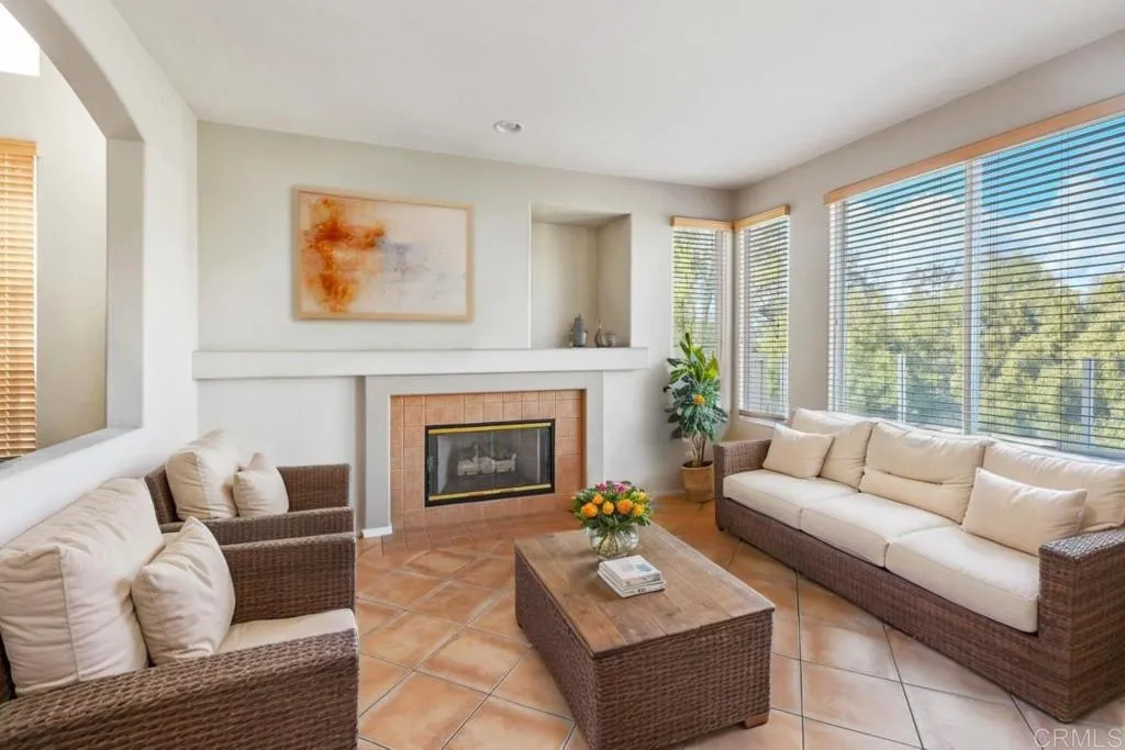 https://cdn.realtyfeed.com/cdn/127/306407179/d5935e432deabd1be48250121d381e9c.webp
