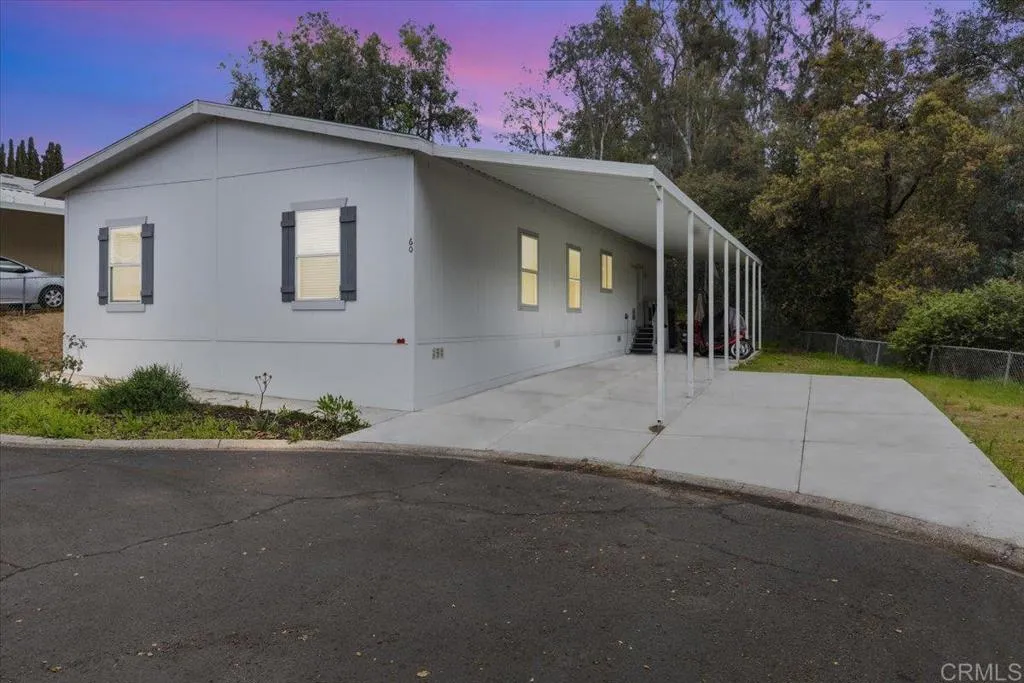 https://cdn.realtyfeed.com/cdn/127/306407420/3aea725b72a9e5131eb764c353d8c5d0.webp