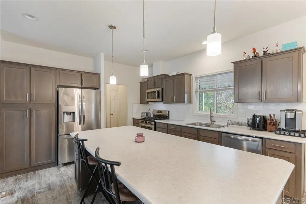https://cdn.realtyfeed.com/cdn/127/306407420/99c4228d8b7c982943be5dd1d9076175.webp