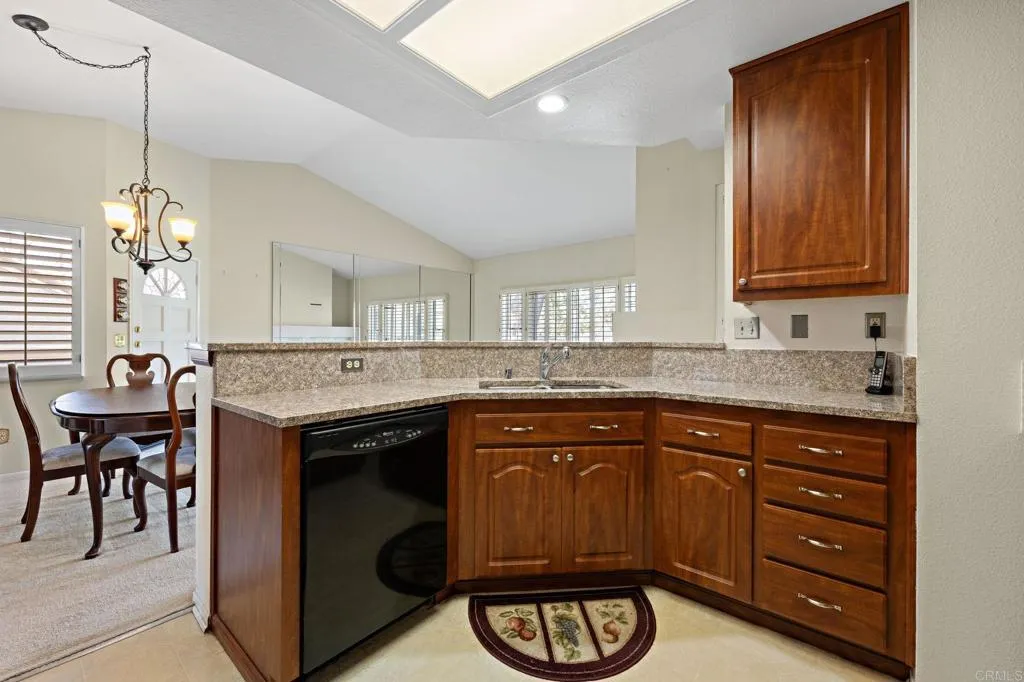 https://cdn.realtyfeed.com/cdn/127/306407423/781c23db3acdc061c4549c09161cd8af.webp