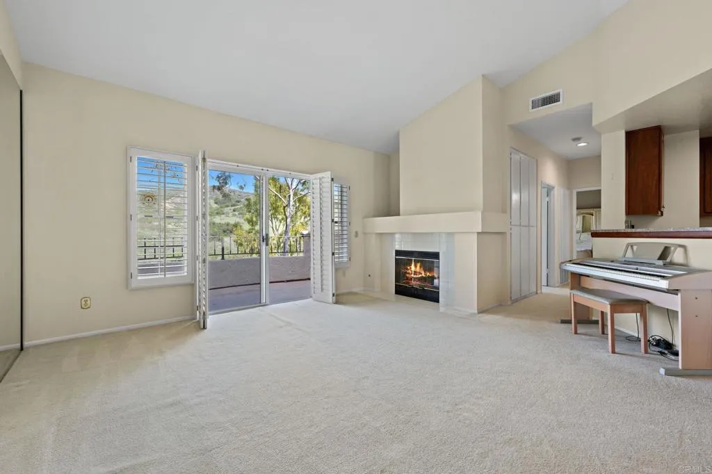 https://cdn.realtyfeed.com/cdn/127/306407423/a1bbe1d9cfb4b4babde15e1095f12013.webp