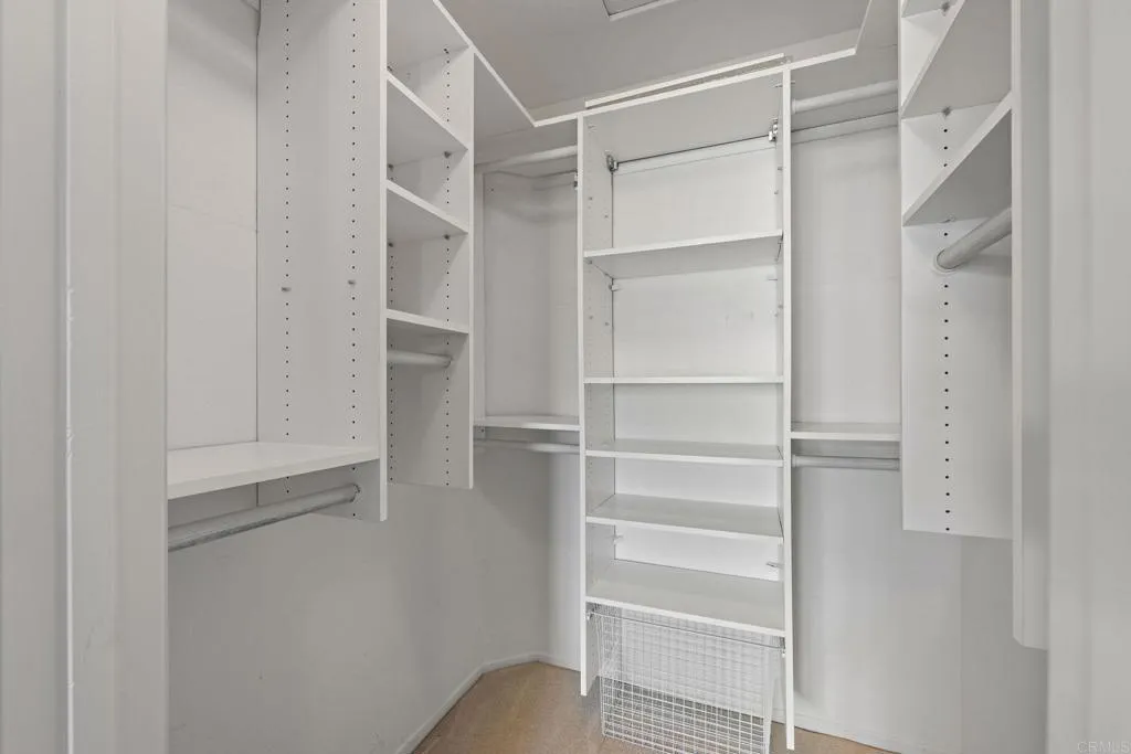 https://cdn.realtyfeed.com/cdn/127/306407423/b4191477864afa96b8b304187c8ba110.webp
