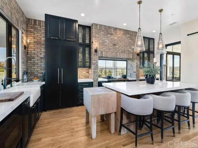 https://cdn.realtyfeed.com/cdn/127/306407453/4b109cdce18fe57f7a0b311843003f80.webp