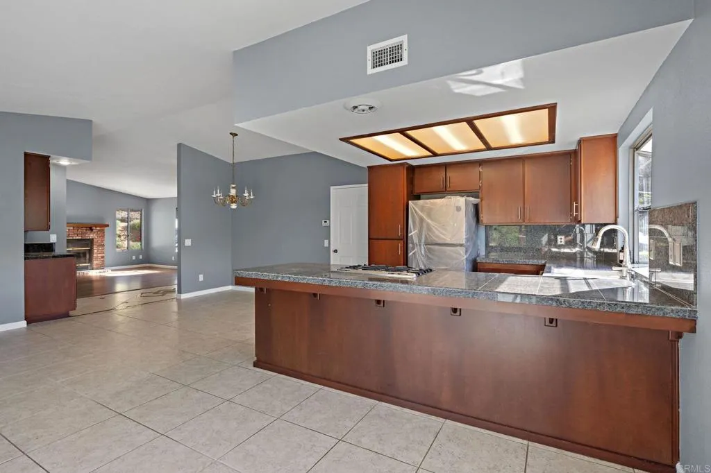 https://cdn.realtyfeed.com/cdn/127/306407454/8650515618c82f7b1a35e19e7b54c5a5.webp