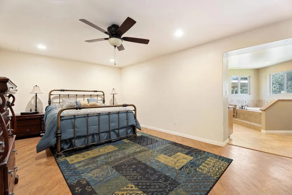 https://cdn.realtyfeed.com/cdn/127/306408099/c59a36ebcf804598bdbadb37931a1c1f.webp