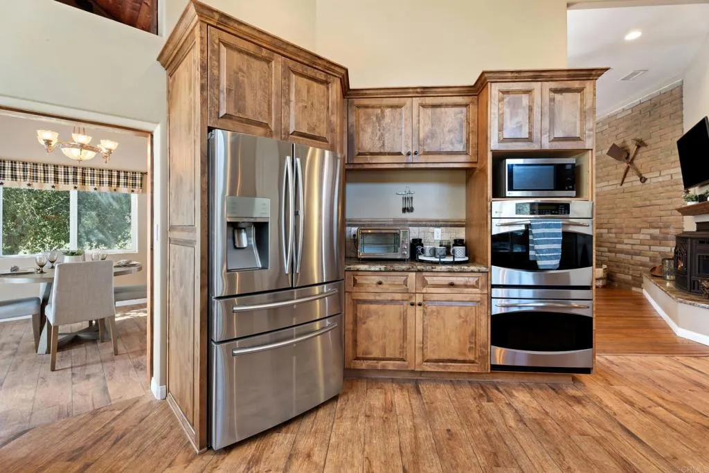 https://cdn.realtyfeed.com/cdn/127/306408099/fa360fe6486efb81cad71e60de9b031f.webp