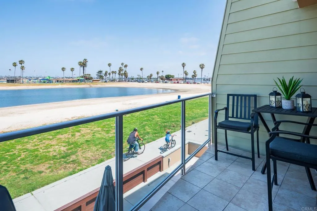 https://cdn.realtyfeed.com/cdn/127/306408133/91eea49cc639ea7af5c7653805f10046.webp