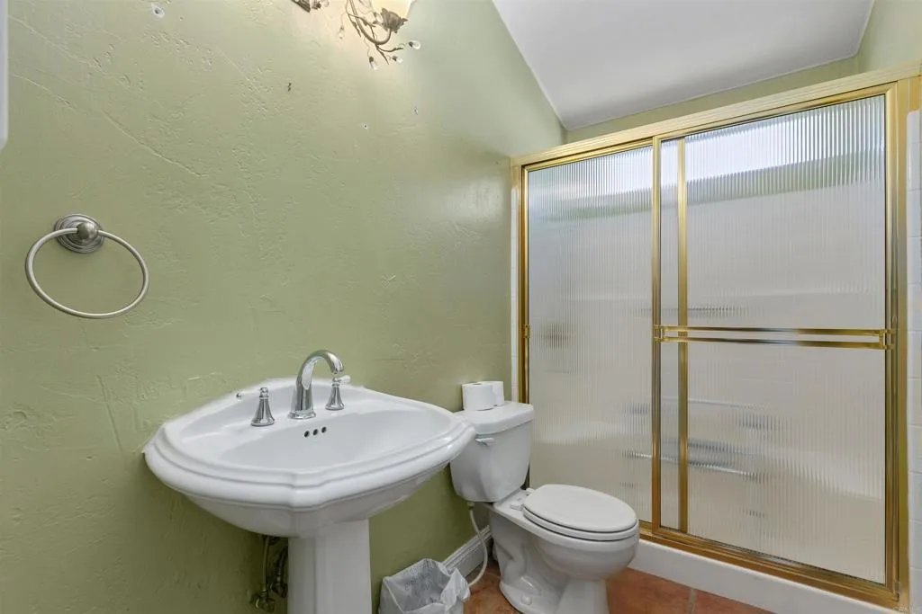 https://cdn.realtyfeed.com/cdn/127/306408552/36e80762bfc6fdece43daadbefc28f08.webp