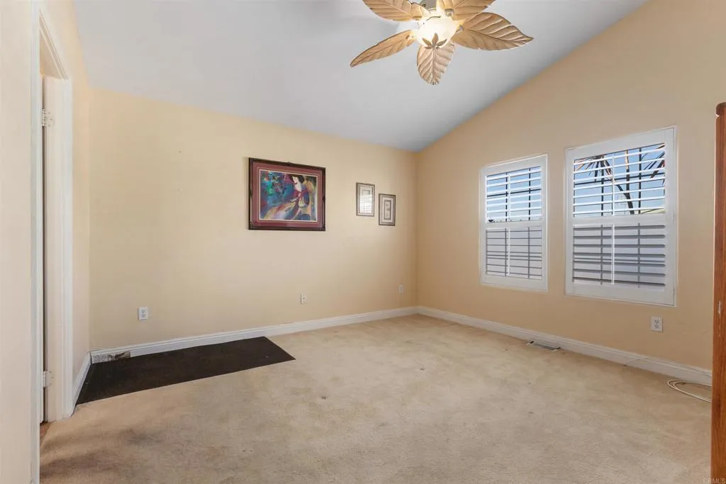 https://cdn.realtyfeed.com/cdn/127/306408552/735ffae36a67f3a0e2974219cf152d1d.webp