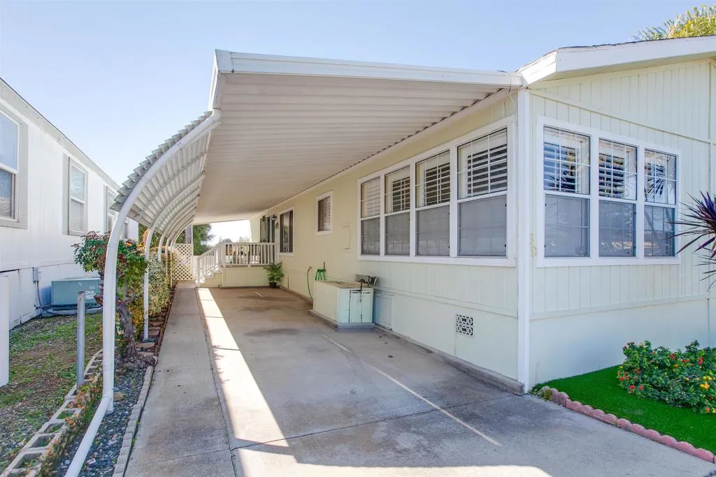 https://cdn.realtyfeed.com/cdn/127/306408552/8001c68582e5abb5f9d17b889038919e.webp