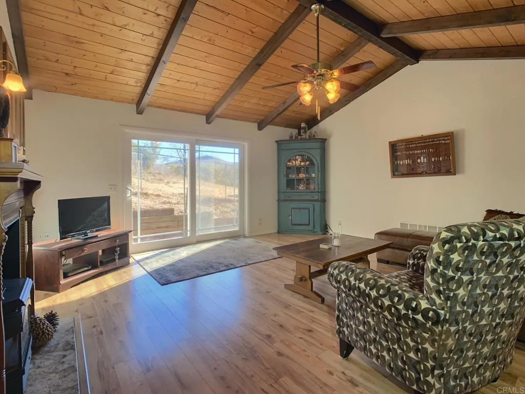 https://cdn.realtyfeed.com/cdn/127/306408560/32a0f3042a370a0c4dadc0825dcdfd19.webp