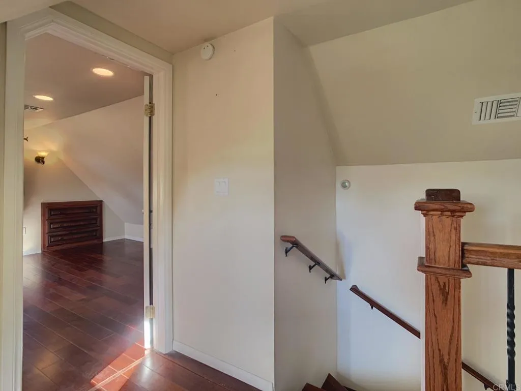 https://cdn.realtyfeed.com/cdn/127/306408560/e9b4e486597217048eb708f4db29e7a5.webp