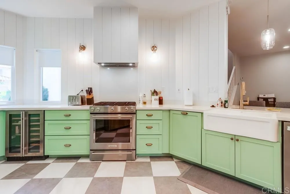 https://cdn.realtyfeed.com/cdn/127/306408602/458774bcbdfea832b996ba8840f98216.webp