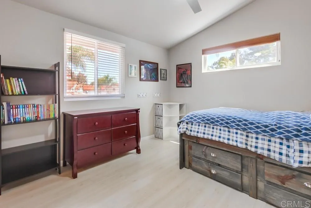 https://cdn.realtyfeed.com/cdn/127/306408602/acc2aafc1de6f754818642265fad0643.webp