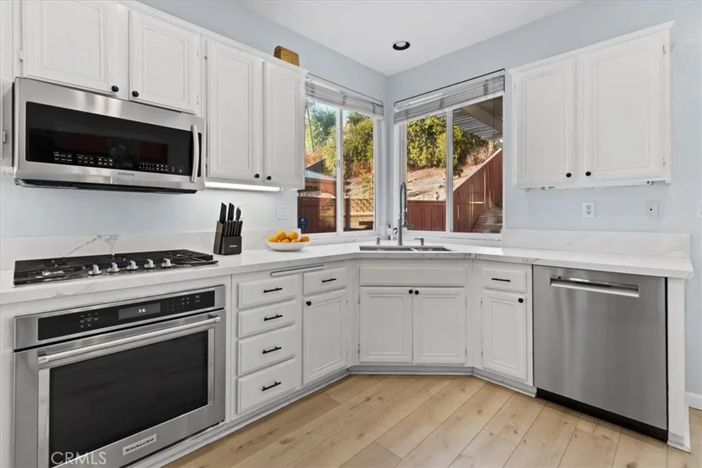 https://cdn.realtyfeed.com/cdn/127/306408648/898c94bbbd936302b1d82dfb19edcf7d.webp