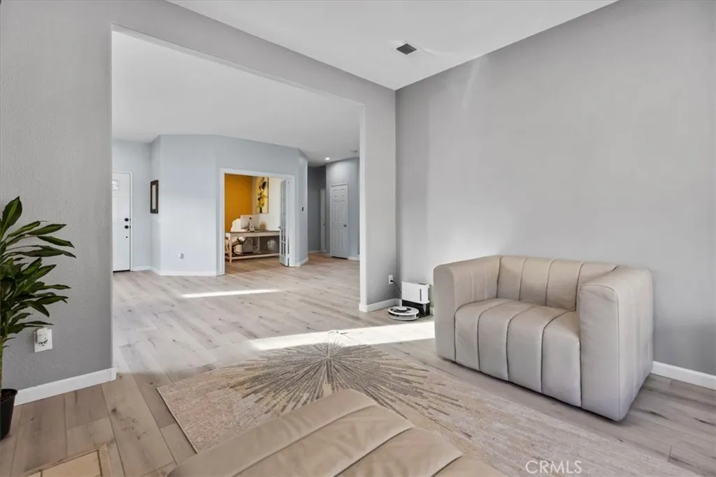 https://cdn.realtyfeed.com/cdn/127/306408648/d953966049ec22d04c2e18da4c9a2801.webp