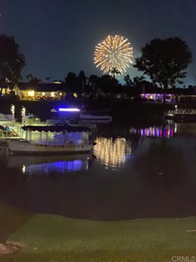 https://cdn.realtyfeed.com/cdn/127/306408879/66808637ef6f1761a7315b480f1ecb80.webp