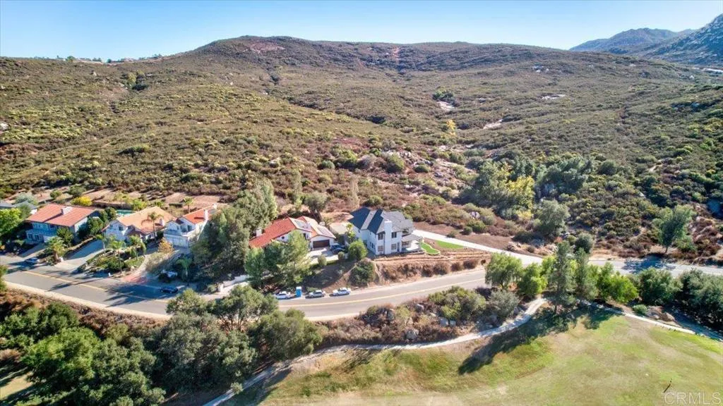 https://cdn.realtyfeed.com/cdn/127/306408978/43afbd6ab9970cd4f244a3bd93ce5f1e.webp