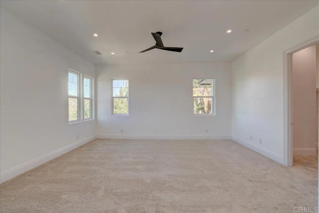 https://cdn.realtyfeed.com/cdn/127/306408978/6f2d92b2983438892bb3bc8ea7164d86.webp